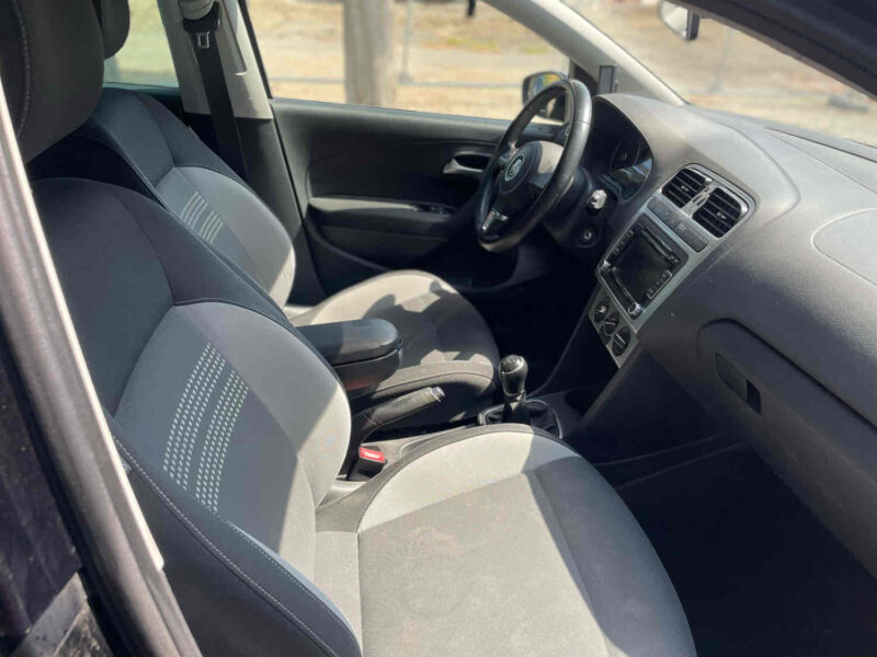 VOLKSWAGEN POLO V 2013