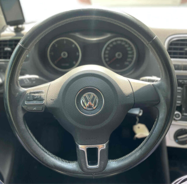 VOLKSWAGEN POLO V 2013