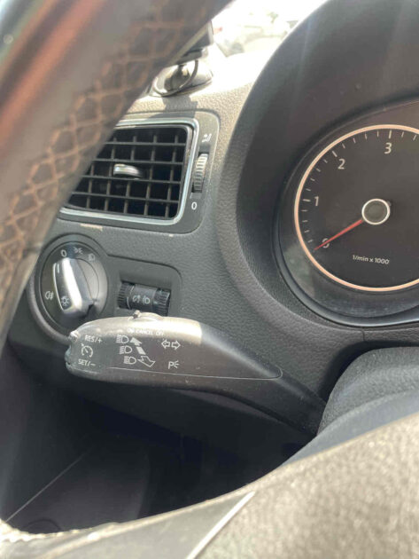 VOLKSWAGEN POLO V 2013