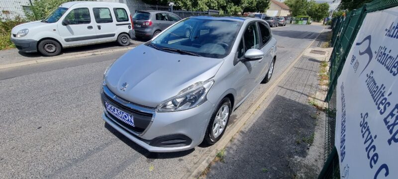 208 PEUGEOT 1.6 BlueHDi 100  100cv ALLURE