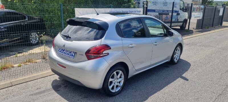 208 PEUGEOT 1.6 BlueHDi 100  100cv ALLURE