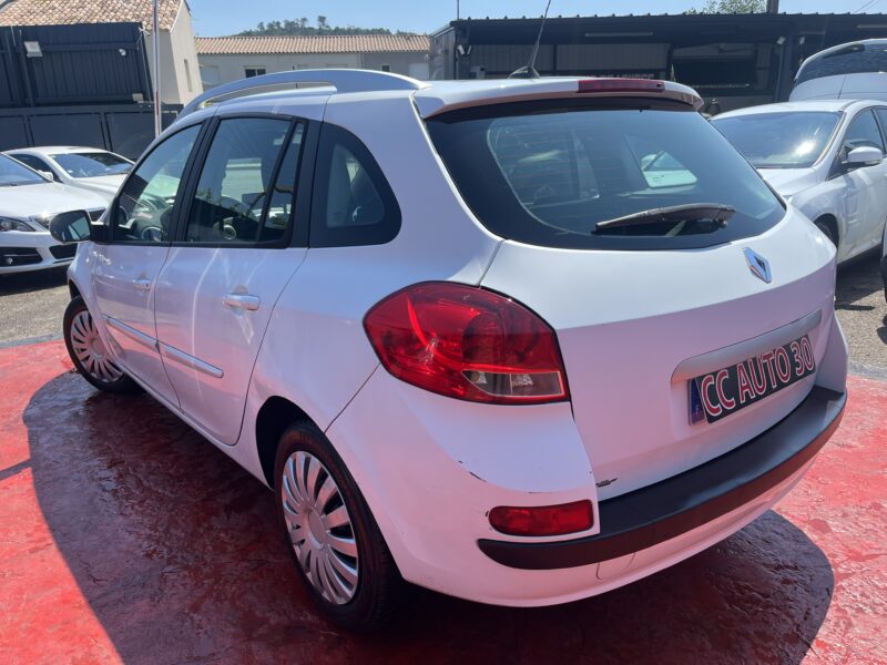 RENAULT CLIO III Grandtour 2012