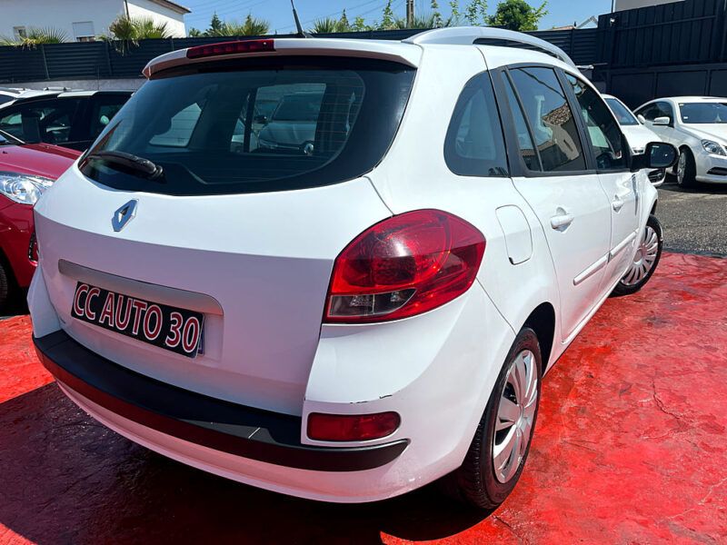 RENAULT CLIO III Grandtour 2012