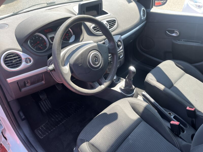 RENAULT CLIO III Grandtour 2012