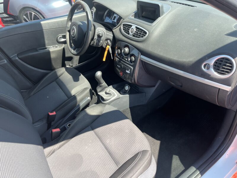 RENAULT CLIO III Grandtour 2012