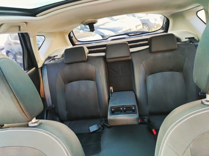 NISSAN QASHQAI 2012
