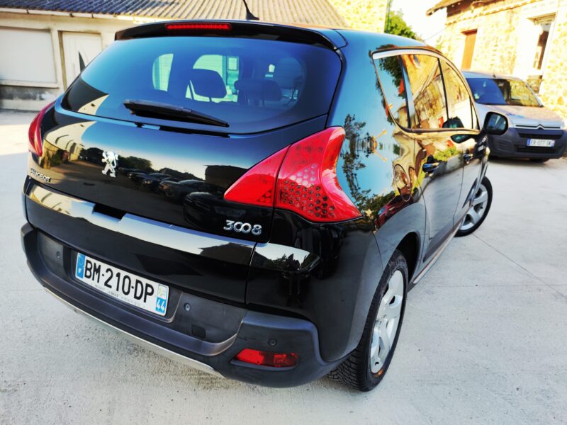 PEUGEOT 3008  2011