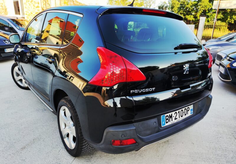PEUGEOT 3008  2011