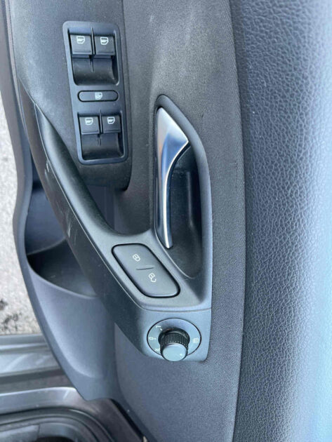 VOLKSWAGEN POLO V 1.4 85 IKKS 