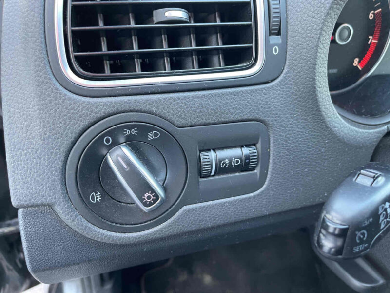 VOLKSWAGEN POLO V 1.4 85 IKKS 