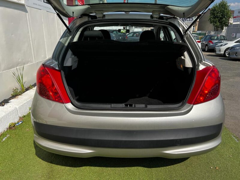 PEUGEOT 207 2009