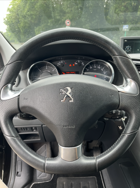 PEUGEOT 3008 SUV 2016