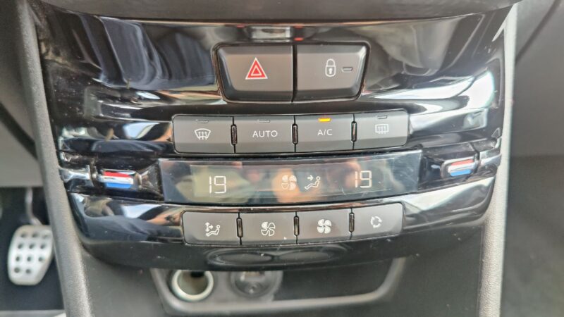 PEUGEOT 2008 1.6 BlueHDi 100cv CROSSWAY