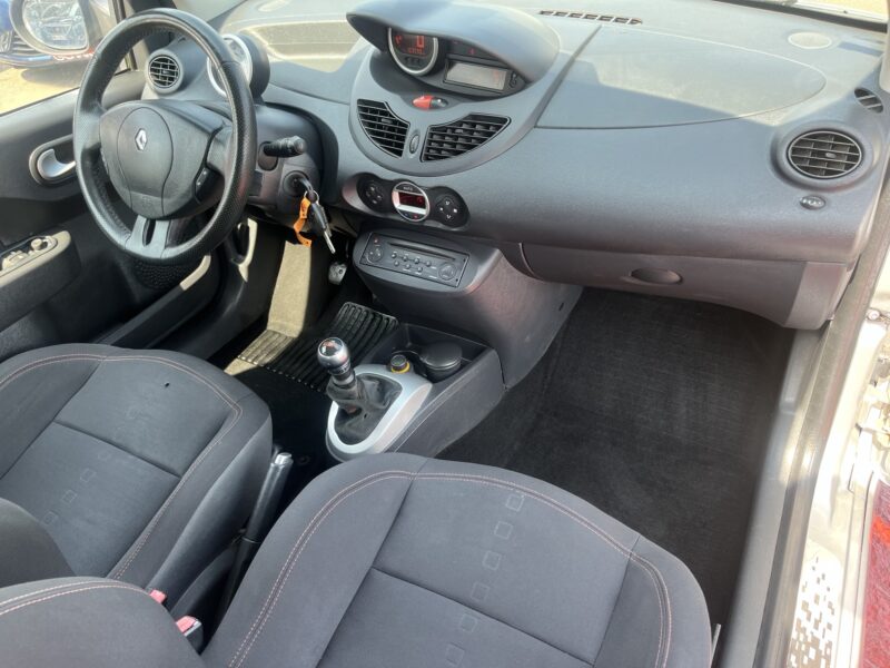 RENAULT TWINGO II 2008