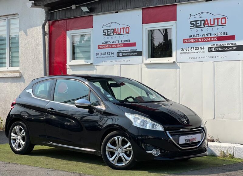 PEUGEOT 208 2012