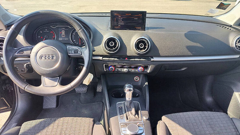 AUDI A3 2.0 TDI 150cv AMBITION BVA