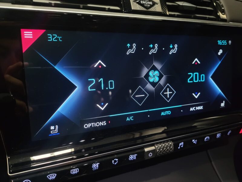 E-tense 1.6 THP Hybrid 200 cv RIVOLI / CAMERA 360 / CARPLAY / SIEGES CHAU-CLIM-MASSANT