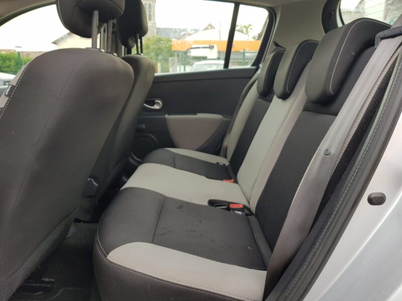 RENAULT CLIO III 1.2i 75CV YAHOO