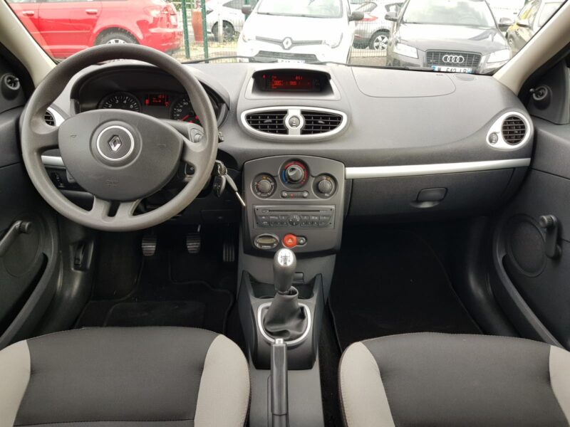 RENAULT CLIO III 1.2i 75CV YAHOO