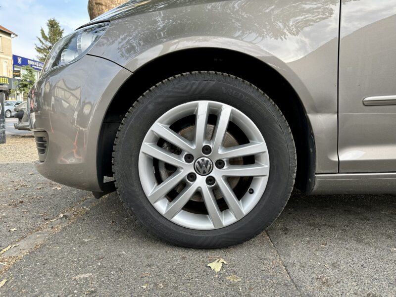 VOLKSWAGEN GOLF PLUS 2011