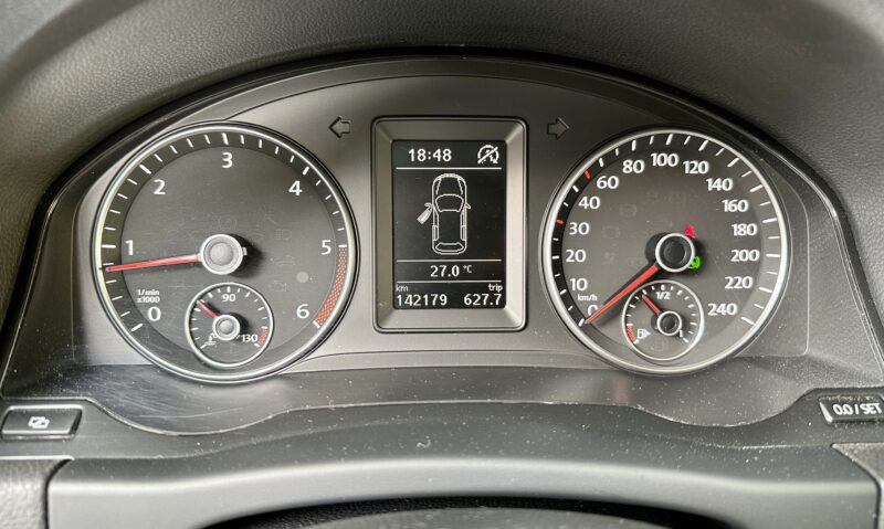 VOLKSWAGEN GOLF PLUS 2011