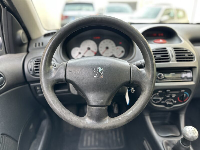 PEUGEOT 206 1.4 Filou PAYEZ EN 4 X