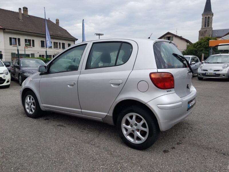 TOYOTA YARIS I 1.3i 87CV SOL