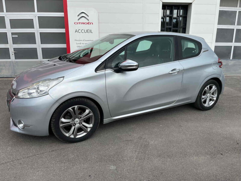 PEUGEOT 208 I 1.4 VTI 95 ALLURE