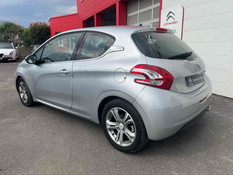 PEUGEOT 208 I 1.4 VTI 95 ALLURE