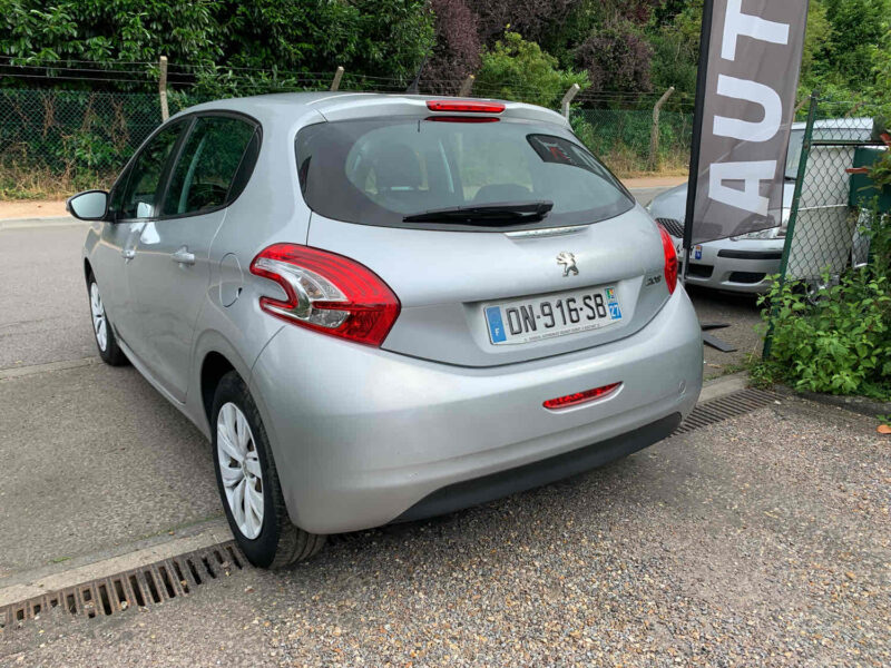 PEUGEOT 208 I 1.4HDI 75CV