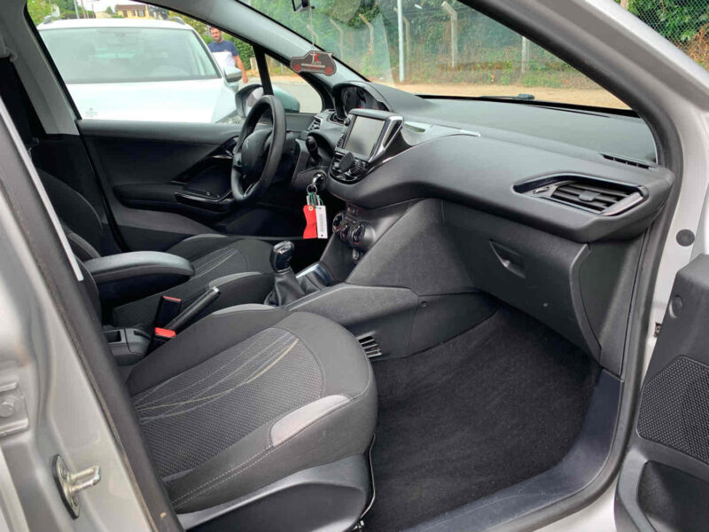 PEUGEOT 208 I 1.4HDI 75CV