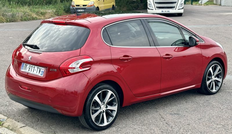 PEUGEOT 208 2014