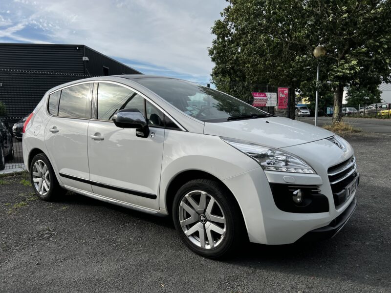 PEUGEOT 3008 Monospace 2012