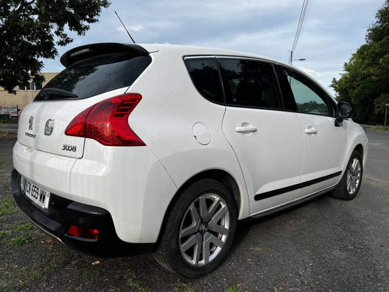 PEUGEOT 3008 Monospace 2012