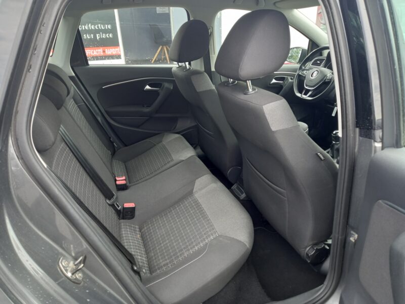 VOLKSWAGEN POLO V 2015