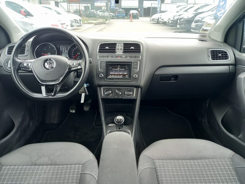 VOLKSWAGEN POLO V 2015