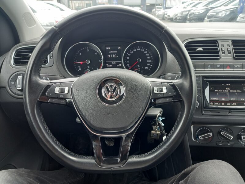 VOLKSWAGEN POLO V 2015