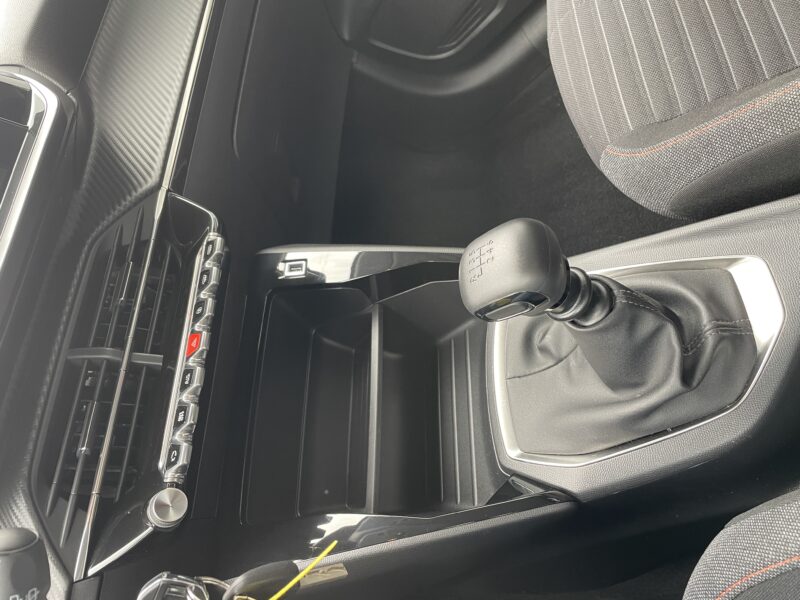 PEUGEOT 208 II 1.2 PURETECH 100 ACTIVE Garantie 12 Mois 