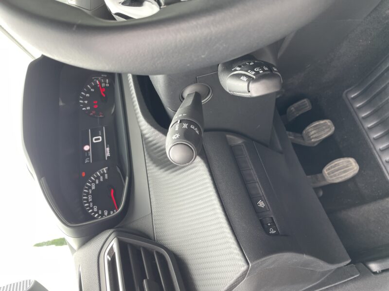 PEUGEOT 208 II 1.2 PURETECH 100 ACTIVE Garantie 12 Mois 