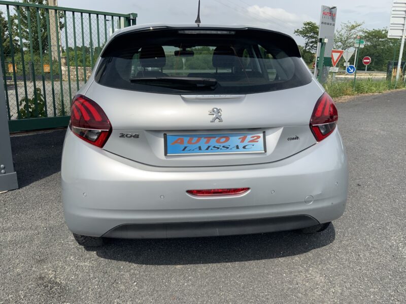 PEUGEOT 208  2016