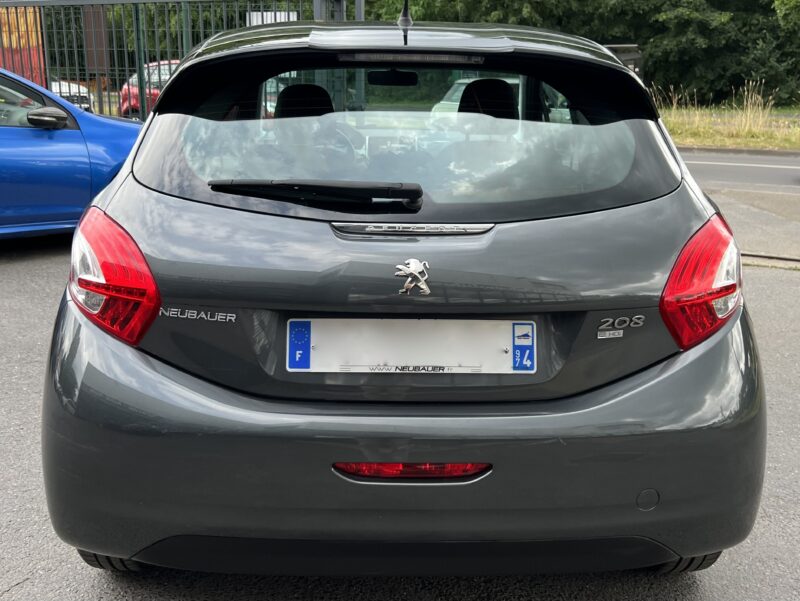 PEUGEOT 208 1.6 E HDI 92 Cv 54 700 Kms ECRAN TACTILE BLUETOOTH REGULATEUR Crit Air 2 - Garantie1an