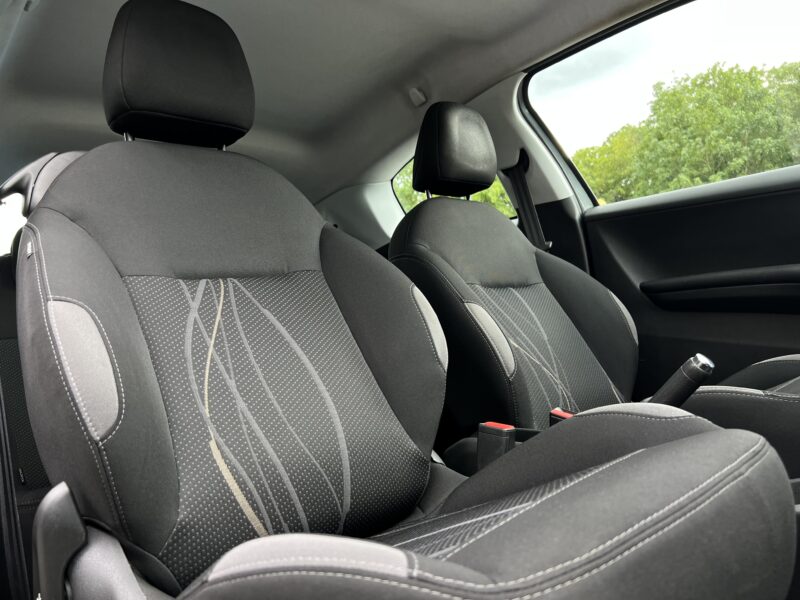 PEUGEOT 208 1.6 E HDI 92 Cv 54 700 Kms ECRAN TACTILE BLUETOOTH REGULATEUR Crit Air 2 - Garantie1an