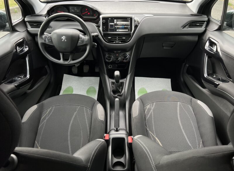 PEUGEOT 208 1.6 E HDI 92 Cv 54 700 Kms ECRAN TACTILE BLUETOOTH REGULATEUR Crit Air 2 - Garantie1an