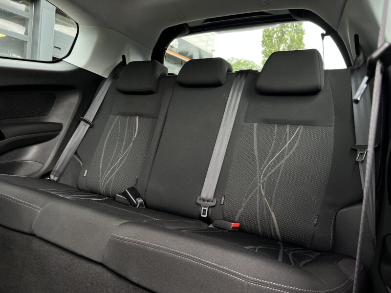 PEUGEOT 208 1.6 E HDI 92 Cv 54 700 Kms ECRAN TACTILE BLUETOOTH REGULATEUR Crit Air 2 - Garantie1an