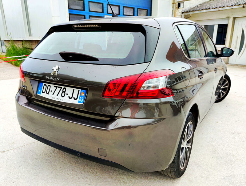 PEUGEOT 308 2015