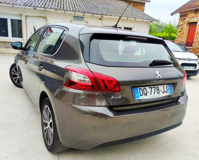PEUGEOT 308 2015