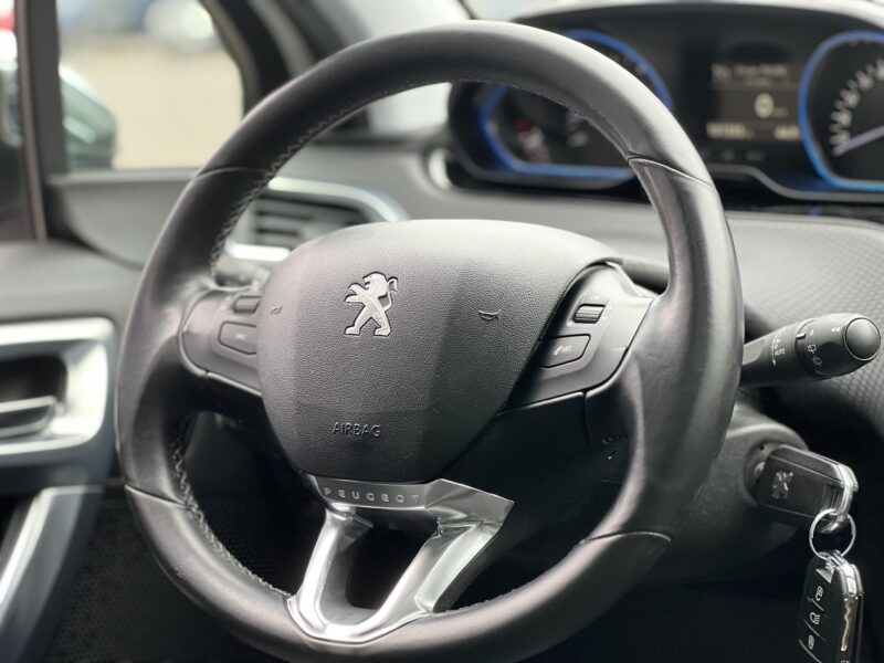 PEUGEOT 2008 1.2 PURETECH 110CH
