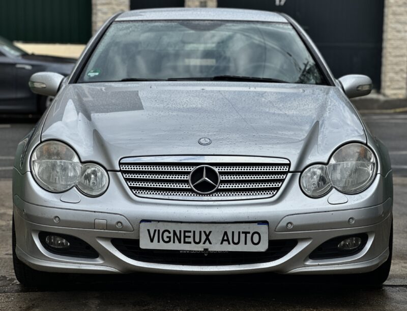 MERCEDES-BENZ  C-Klasse C230 BOITE AUTO PAYEZ EN 4X