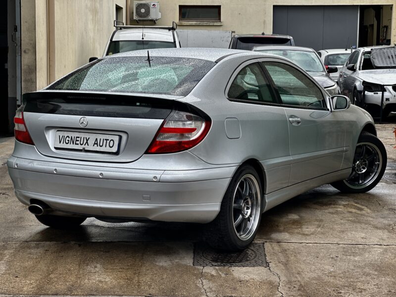 MERCEDES-BENZ  C-Klasse C230 BOITE AUTO PAYEZ EN 4X