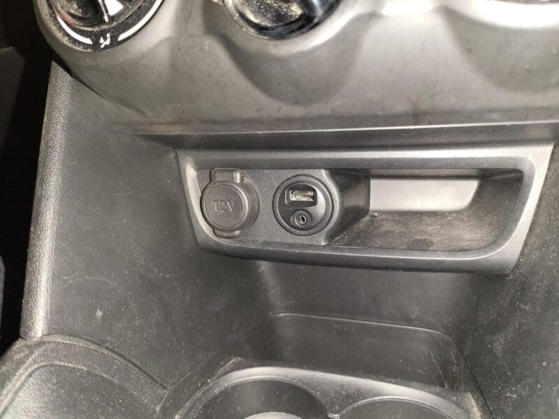 PEUGEOT 208 1.2 PURETECH 82CV STYLE 5P